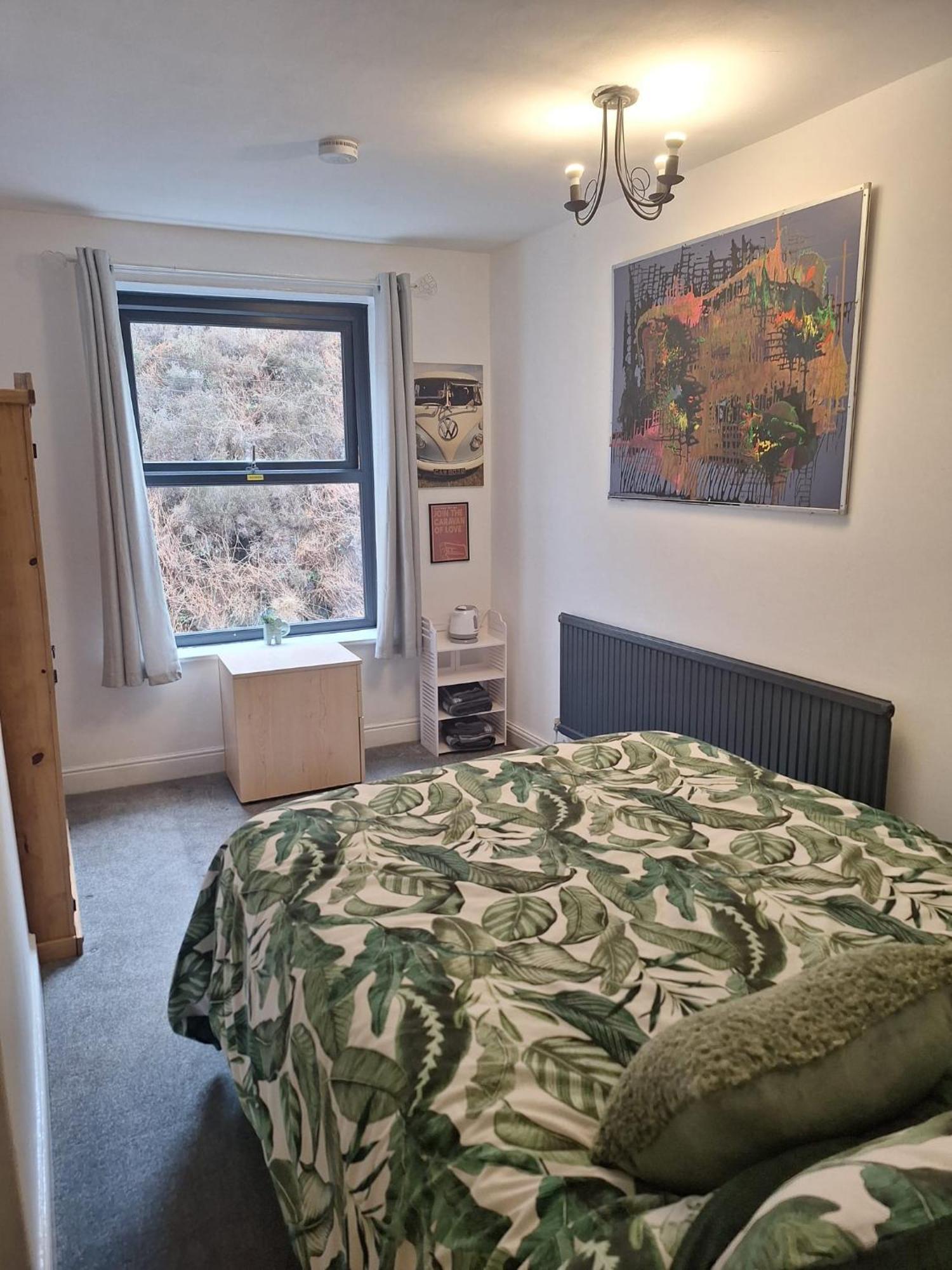 Todmorden Bed & Breakfast - The Toothless Mog Walsden Εξωτερικό φωτογραφία